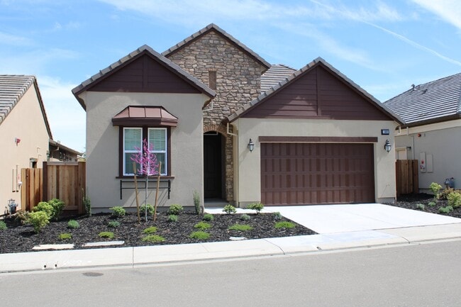 Primary Photo - Newer 2 Bed/2 Bath with Office in 55+ Gate...