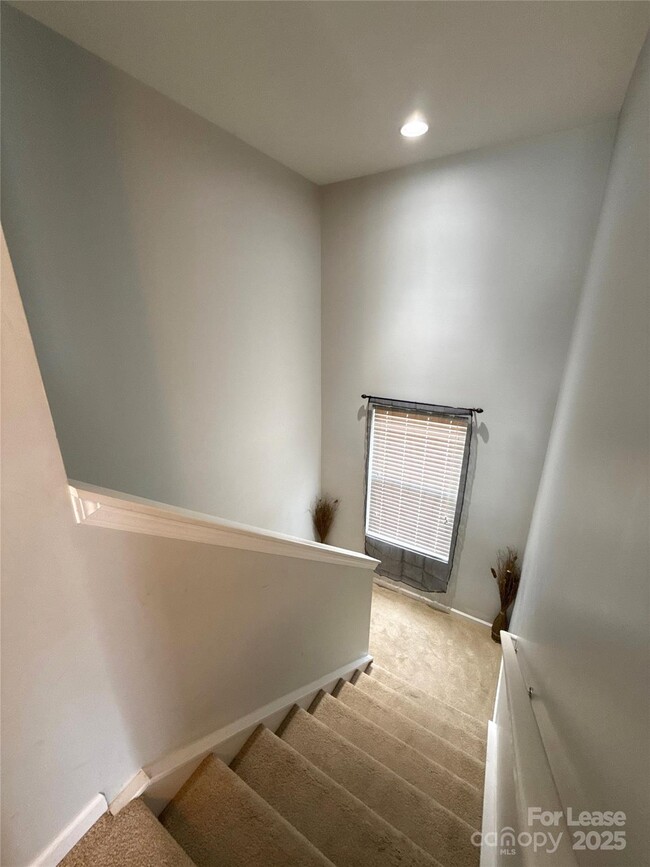 Building Photo - 10426 Kempsford Dr