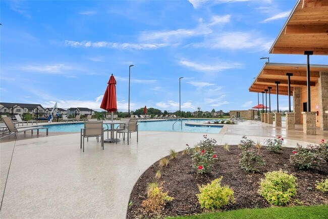 Building Photo - 2412 Ekvall Dr