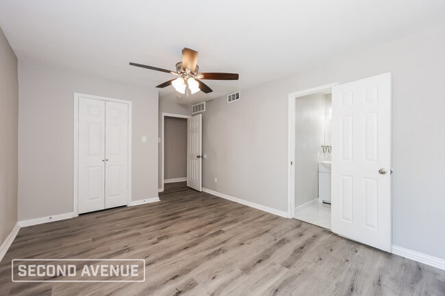 Building Photo - 2024 Lewiston Ave