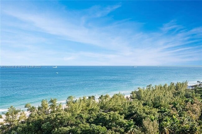 Building Photo - 3000 E Sunrise Blvd