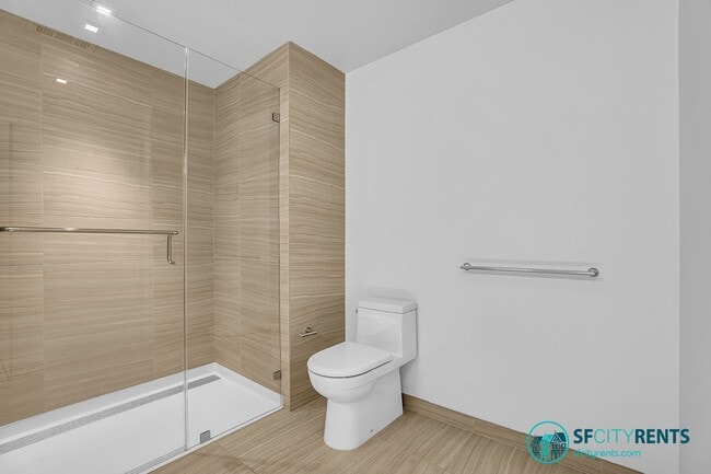 Building Photo - Pacific Heights: 10th Floor Corner Condo w/ Views, W/D in-unit, Parking & Shared Roof Deck @ The ...