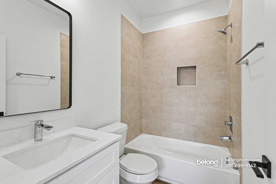 Building Photo - 203 Danna Ln