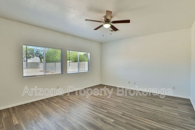 Building Photo - 13264 W Ventura St