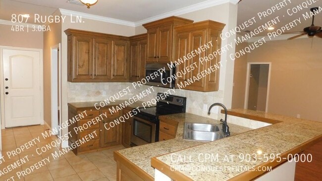 Building Photo - 807 Rugby Ln