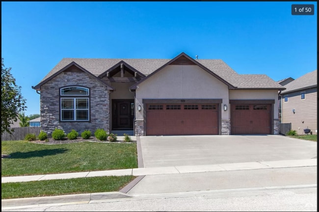 Building Photo - 909 Silver Rain Rd