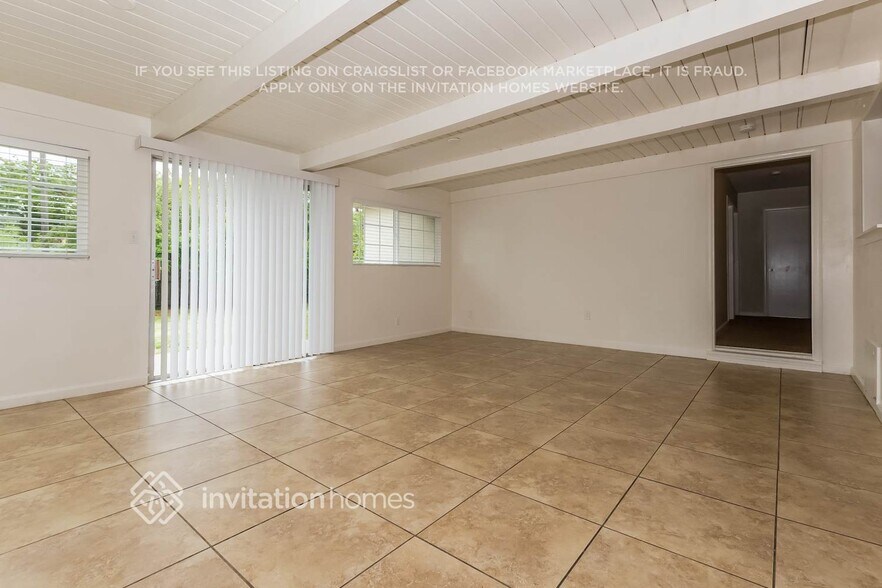 Building Photo - 349 Arizona St