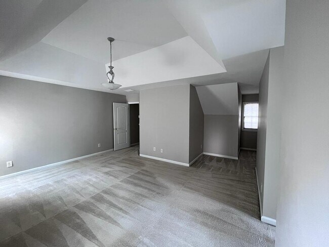 Building Photo - 1712 Hillside Bend Crossing