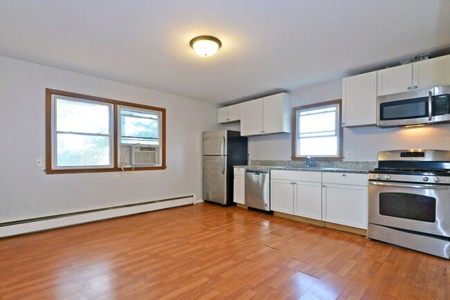 Building Photo - 2 Bed | 2 Bath W/ Garage in Heart of Colum...