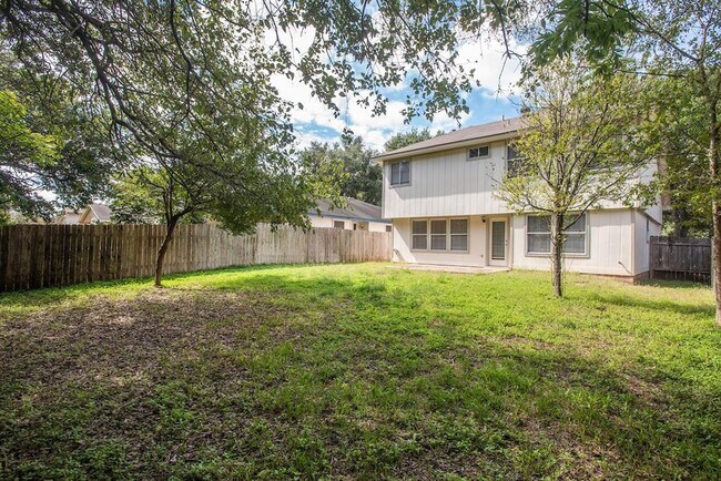 Building Photo - 9025 Vigen Cir