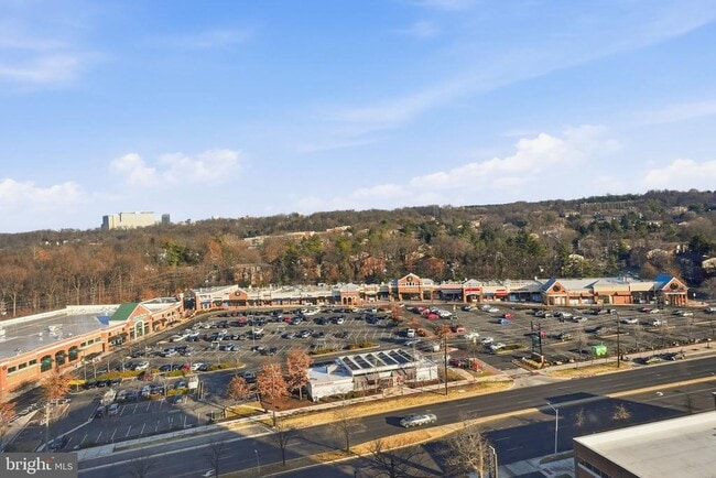 Building Photo - 4600 Duke St