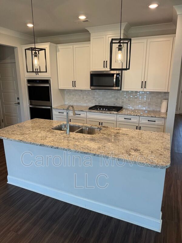 Building Photo - 2103 Greasby Ct