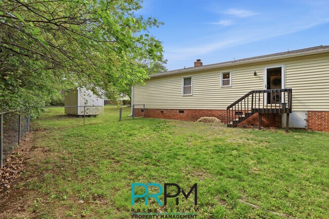 Building Photo - 5 Parkstone Ct