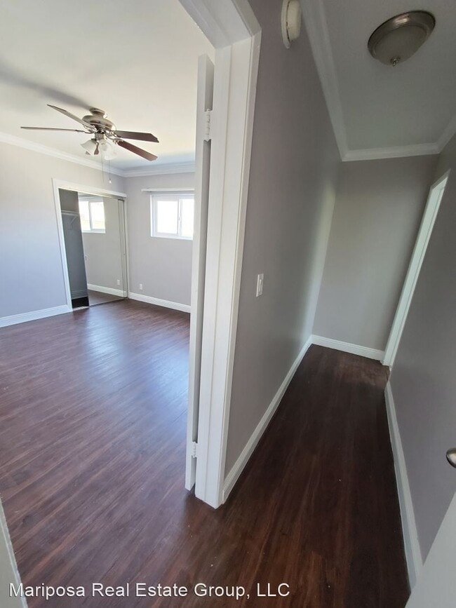 Building Photo - 128 S Mariposa Ave