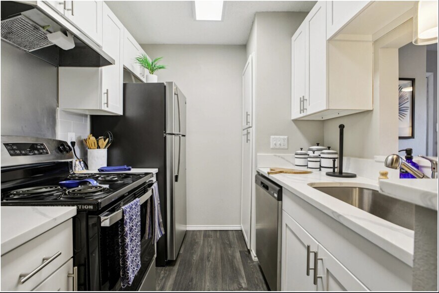 Building Photo - 1070 Mearns Meadow Blvd