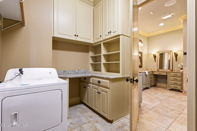 Building Photo - 100 Stone Creek
