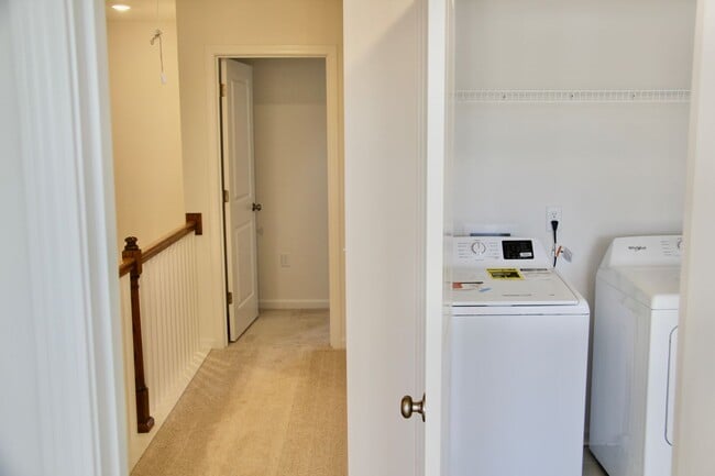 Building Photo - 464 Blair Rd