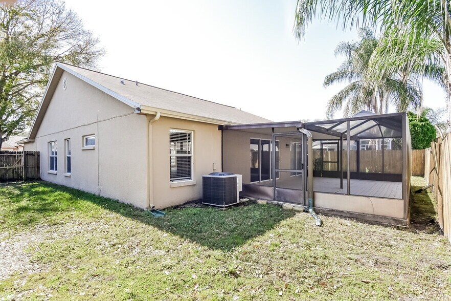 Building Photo - 9726 Cypress Pond Ave