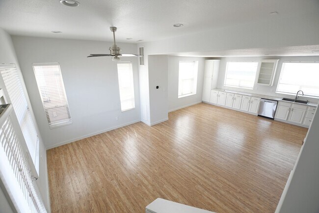 Building Photo - Central Park (formerly Stapleton) Home for...