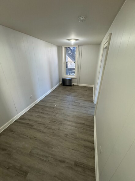 Building Photo - 87 North Main St