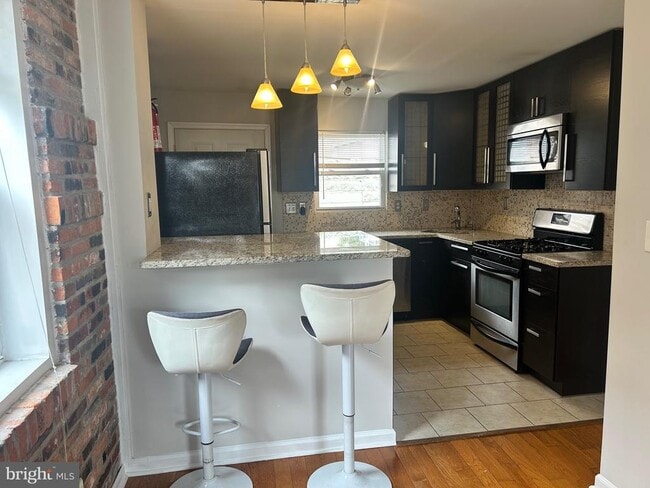 Building Photo - 40 E Barney St