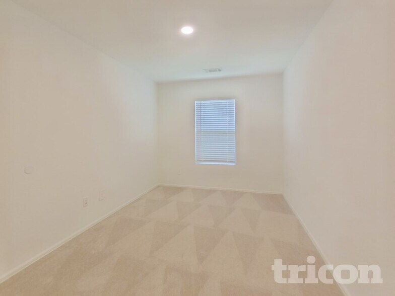 Building Photo - 17159 Quaking Aspen Ln