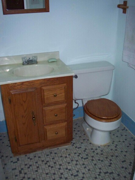 Building Photo - 3306 Woodburn Village Dr