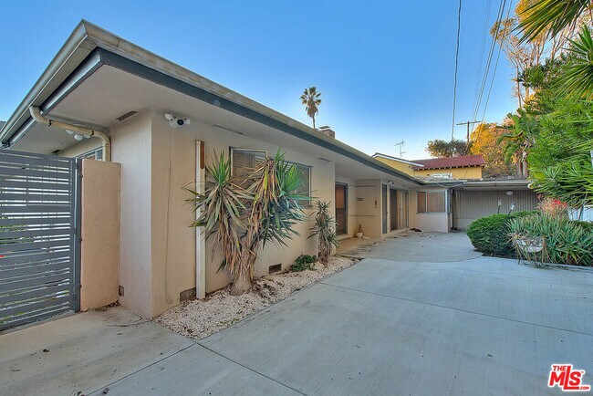 Building Photo - 4509 Don Miguel Dr