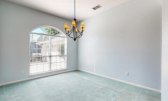 Building Photo - 1995 Bluebonnet Way