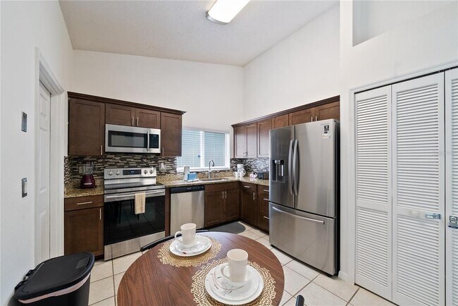 Building Photo - 3016 Bloomsbury Dr