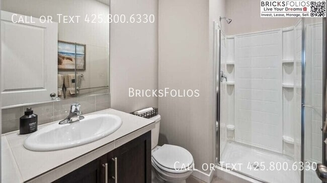 Building Photo - 1384 SW Pendleton Way