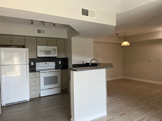 Building Photo - GORGEOUS 1 BEDROOM WITH WATER VIEWS IN POR...