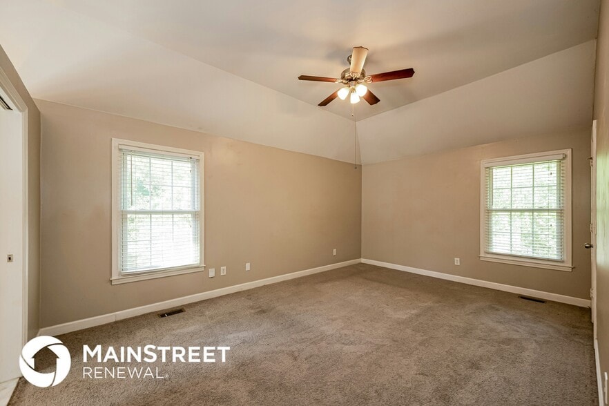 Building Photo - 2208 S Ashford Ct