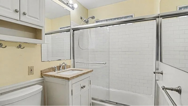 Building Photo - 316 32nd Ave E