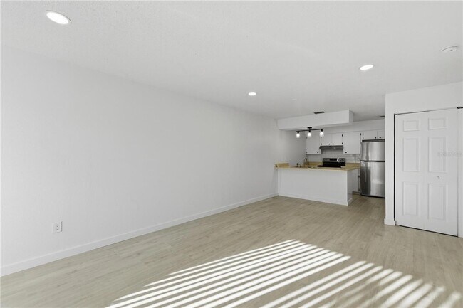 Building Photo - 5355 SE 29th Pl