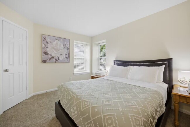 Building Photo - The Cozy Calm | Indoor Fireplace | LumiNest Homes