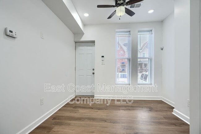 Building Photo - 1153 Sargeant St