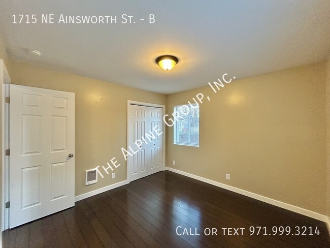 Building Photo - Cozy One Bedroom near Alberta Park!