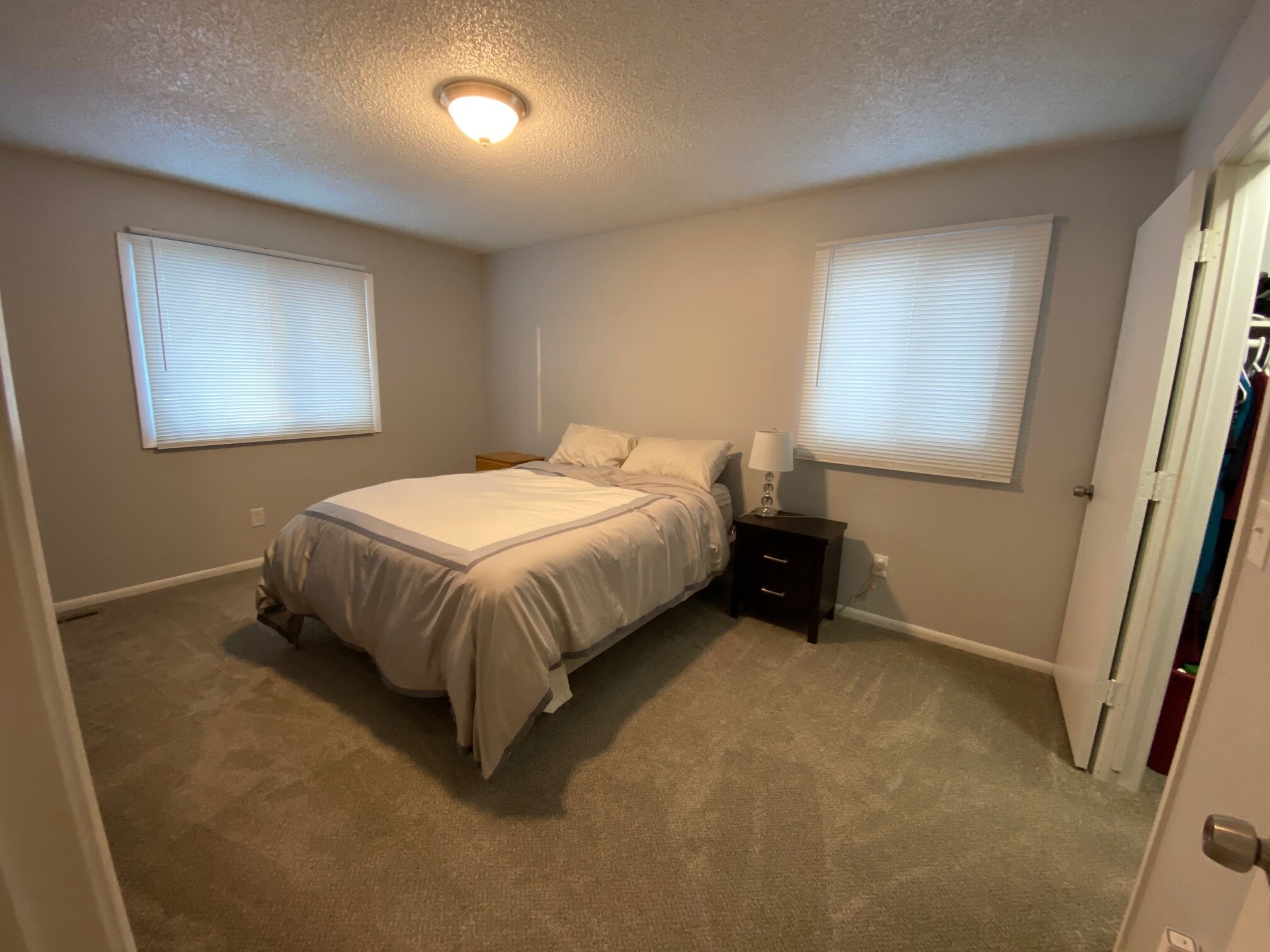 Master bedroom - 6228 Magnolia Ln N