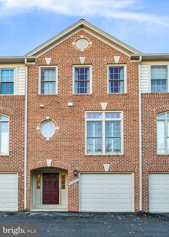 Building Photo - 3110 9th Rd N