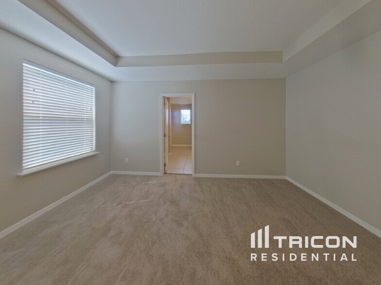 Building Photo - 15406 Taurus Ct