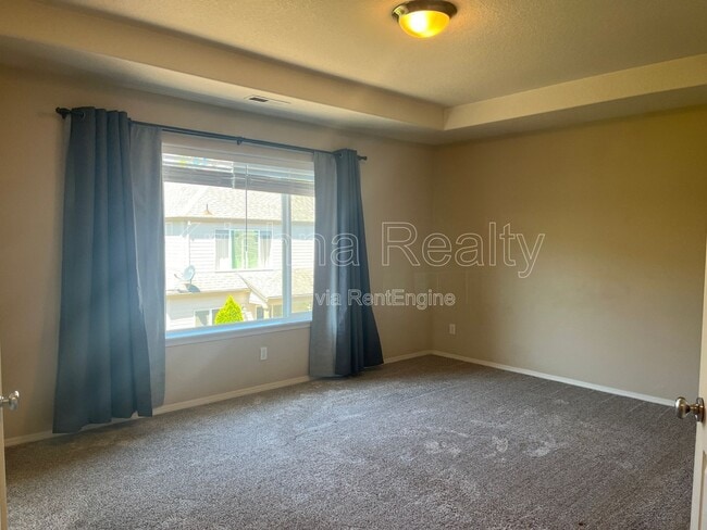 Building Photo - 473 NE 61st Pl