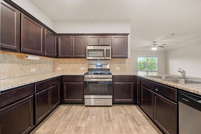 Building Photo - 10905 Ukaoma Wy
