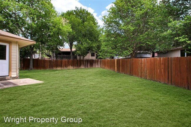 Building Photo - 6002 Woodway Pl