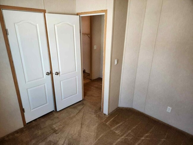 Building Photo - 3451 W 100 S