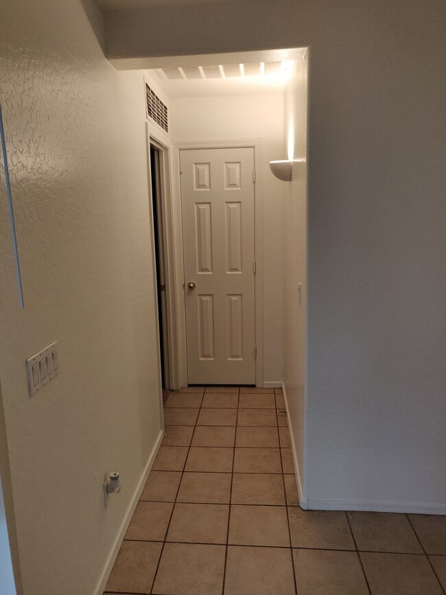 Building Photo - 3214 S 104th Ln