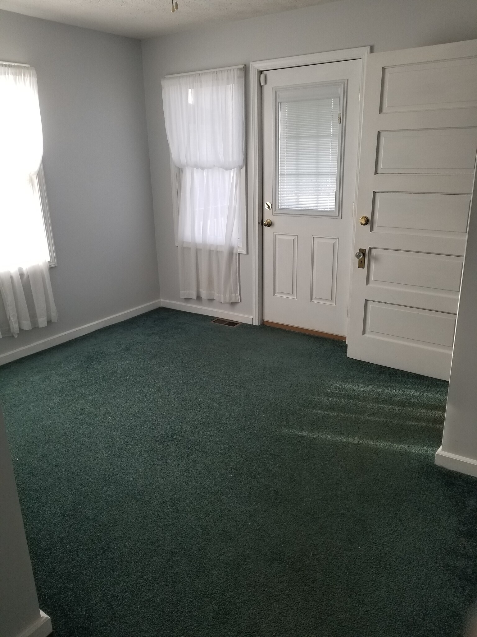 Office/ Bedroom 3 - 134 W Spruce St
