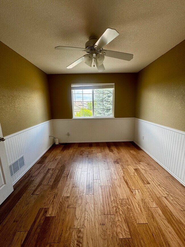 Building Photo - 3 Bedroom Home with Basement in Stetson Hills