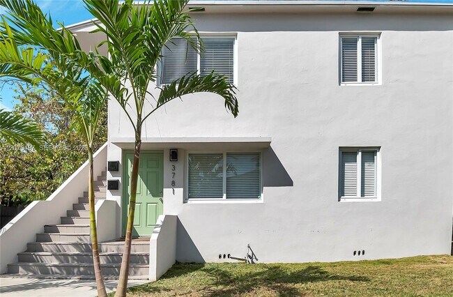 Building Photo - 3783 SW 27th St