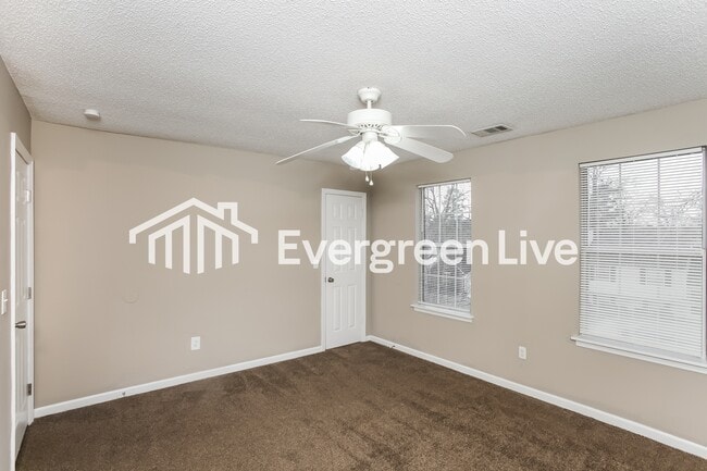 Building Photo - 201 Ambling Cir